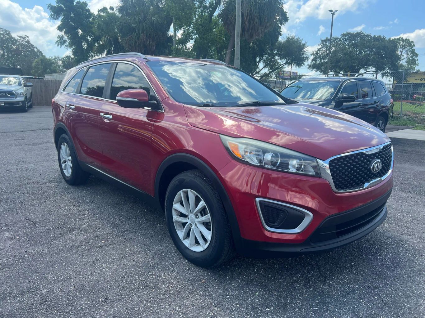 2017 KIA SORENTO SUV 4-CYL, GDI, 2.4 LITER LX SPORT UTILITY 4D - Tampa Motor Cars