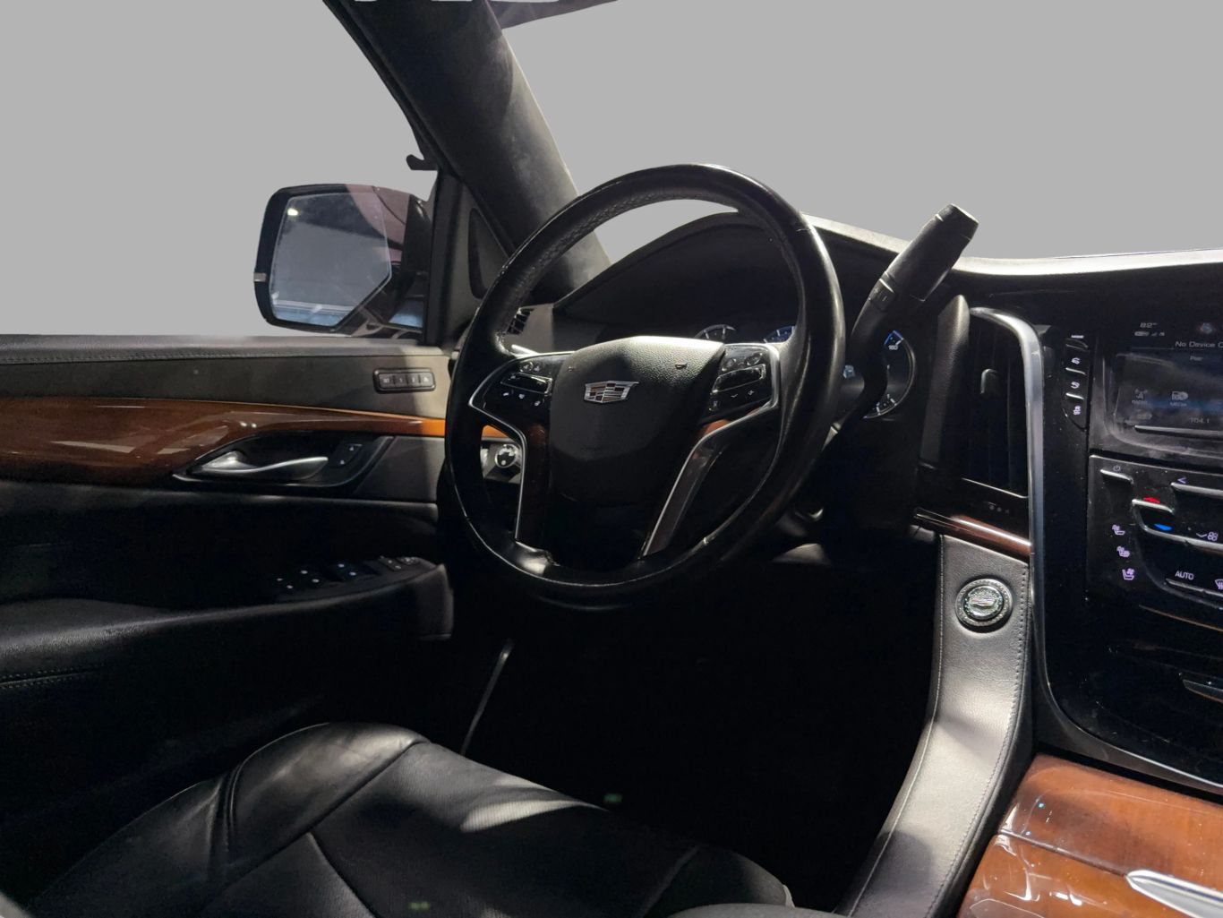 2018 CADILLAC ESCALADE SUV V8, 6.2 LITER SPORT UTILITY 4D