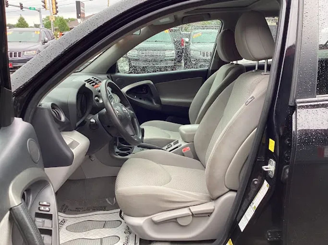 2011 Toyota Rav4 - Image 11