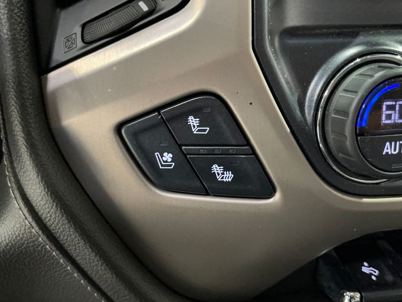 2019 GMC SIERRA 2500 HD CREW CAB PICKUP V8, TURBO DIESEL, 6.6 LITER DENALI PICKUP 4D 6 1/2 FT