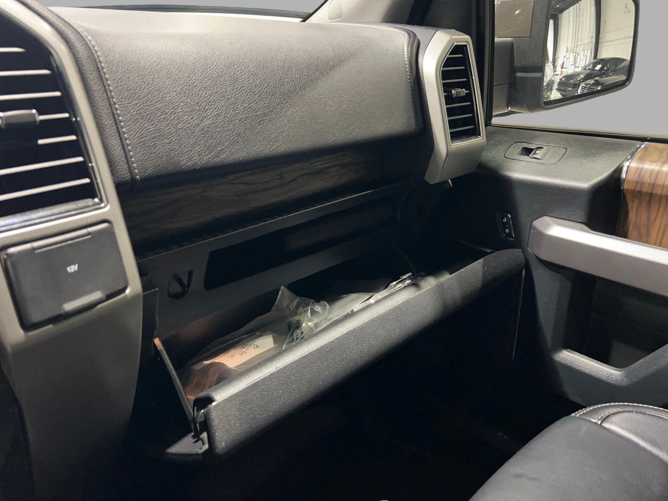 2020 FORD F150 SUPERCREW CAB PICKUP V8, FLEX FUEL, 5.0 LITER LARIAT PICKUP 4D 5 1/2 FT