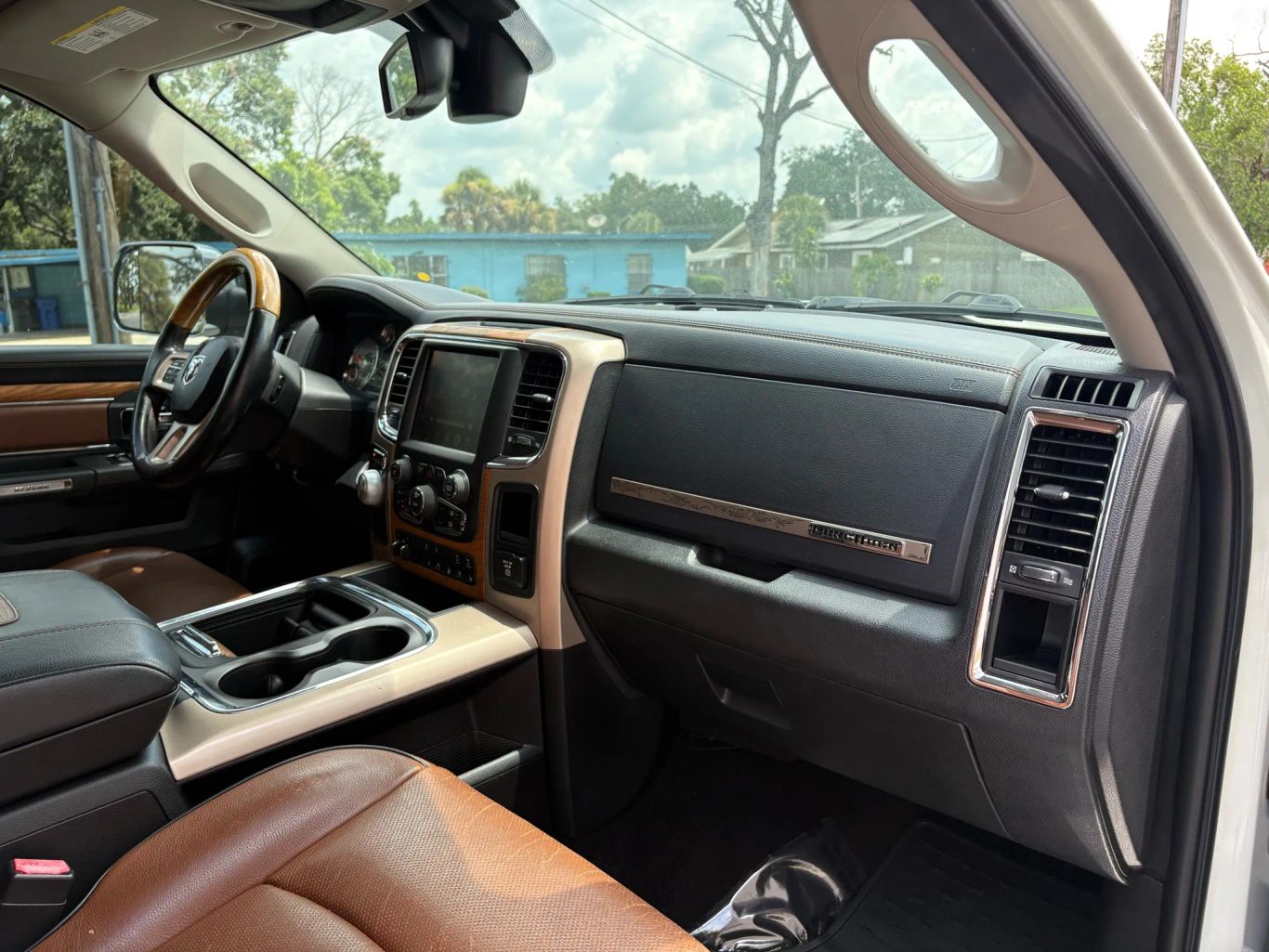 2017 RAM 1500 CREW CAB PICKUP V8, HEMI, 5.7 LITER LARAMIE LONGHORN PICKUP 4D 5 1/2 FT - Tampa Motor Cars