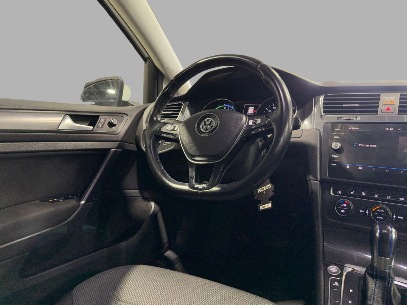 2019 VOLKSWAGEN E-GOLF HATCHBACK ELECTRIC MOTOR, 100 KW SE HATCHBACK SEDAN 4D