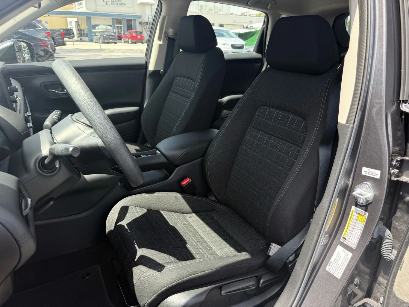 2024 HONDA HR-V SUV 4-CYL, VTEC, 2.0 LITER LX SPORT UTILITY 4D
