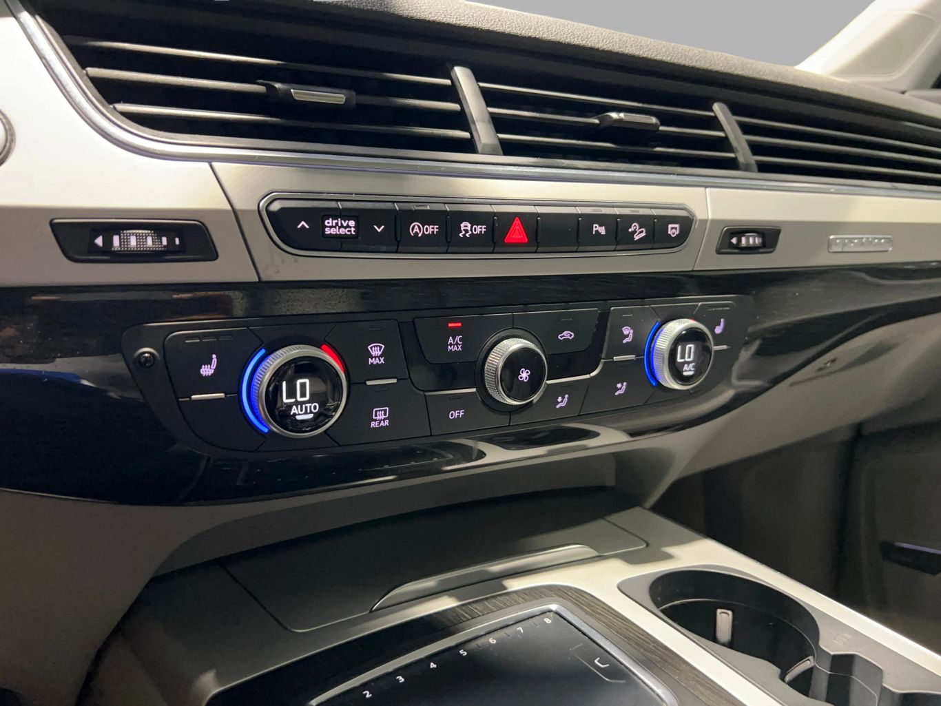 2019 AUDI Q7 SUV 4-CYL, TURBO, 2.0 LITER 45 TFSI PREMIUM PLUS SPORT UTILITY 4D