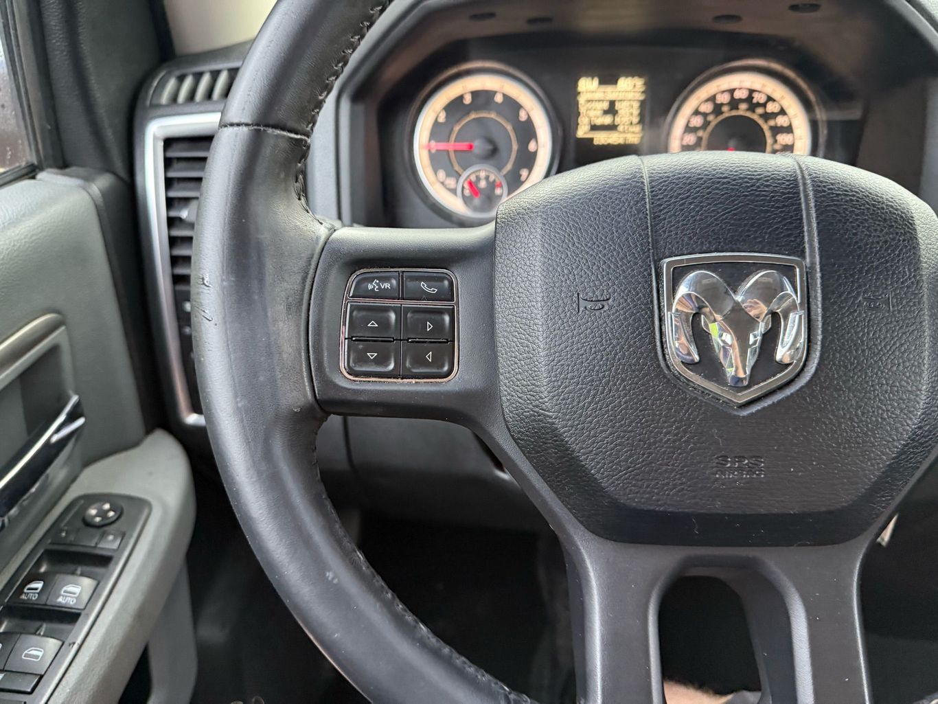 2016 RAM 1500 QUAD CAB PICKUP V8, HEMI, 5.7 LITER BIG HORN PICKUP 4D 6 1/3 FT