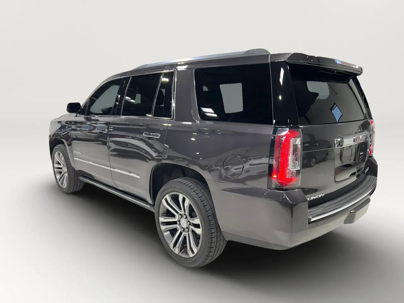 2018 GMC YUKON SUV V8, ECOTEC3, 6.2 LITER DENALI SPORT UTILITY 4D