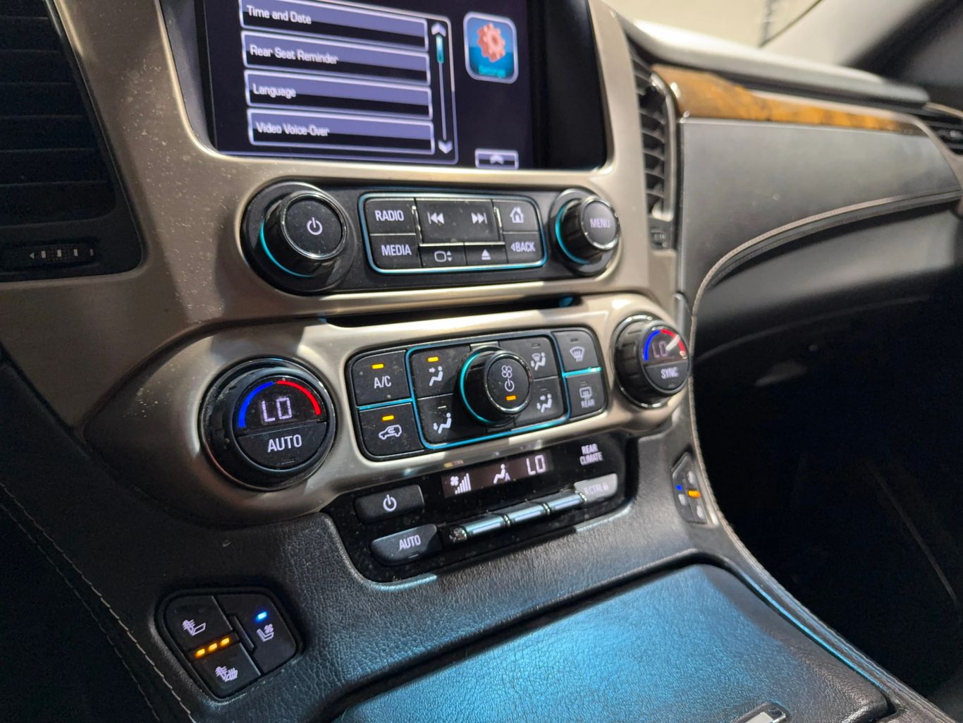 2017 GMC YUKON SUV V8, ECOTEC3, 6.2 LITER DENALI SPORT UTILITY 4D