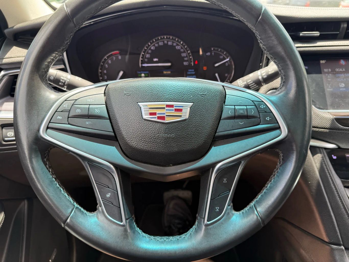 2017 CADILLAC XT5 SUV V6, 3.6 LITER LUXURY SPORT UTILITY 4D