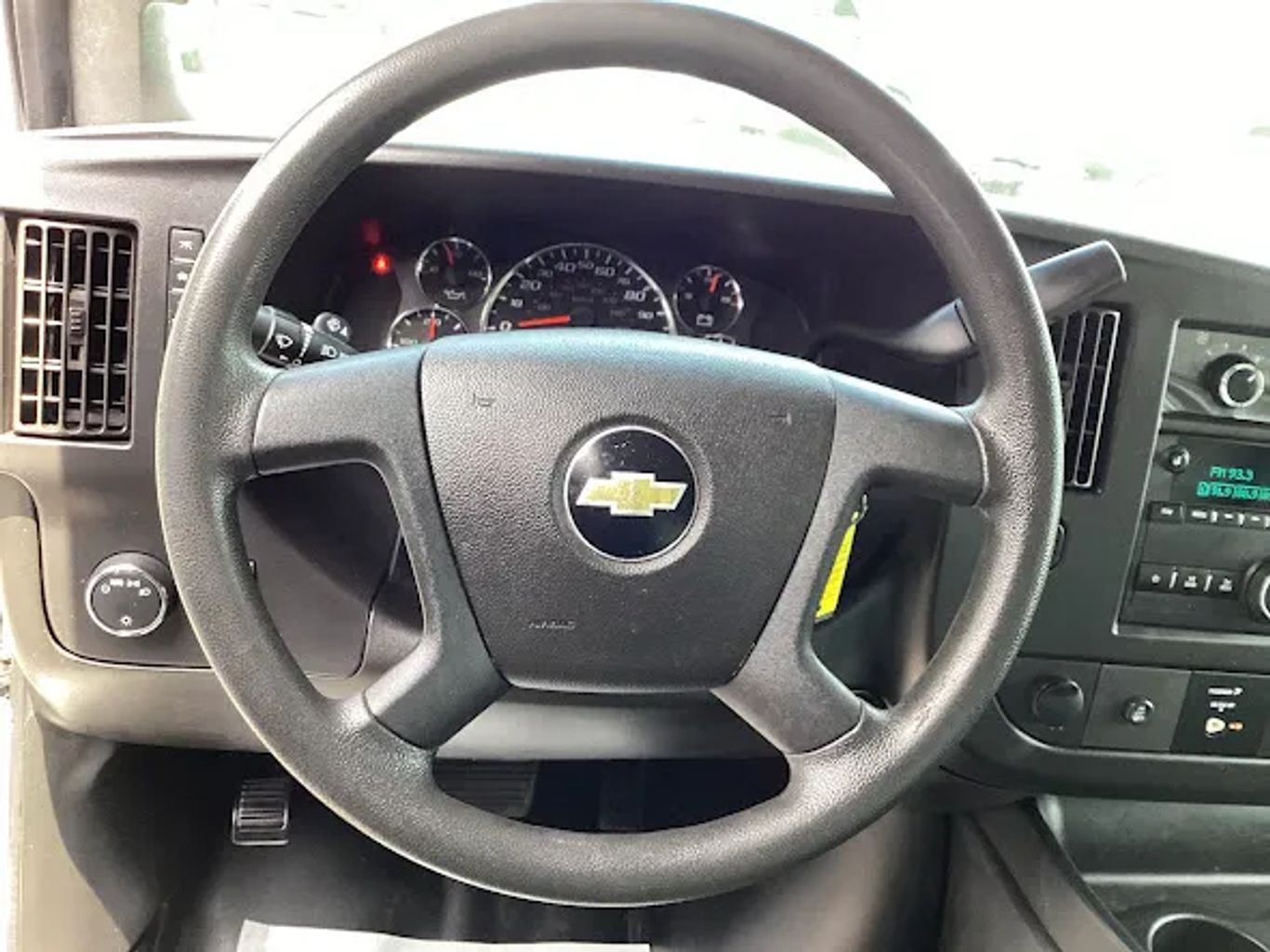 2018 Chevrolet Express 2500 Cargo - Image 14