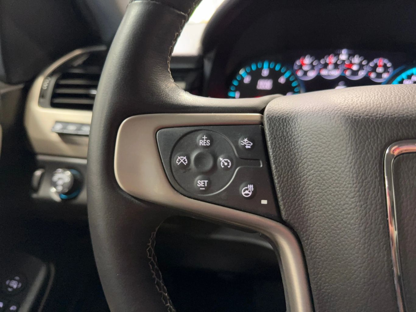 2017 GMC YUKON XL SUV V8, ECOTEC3, 6.2 LITER DENALI SPORT UTILITY 4D