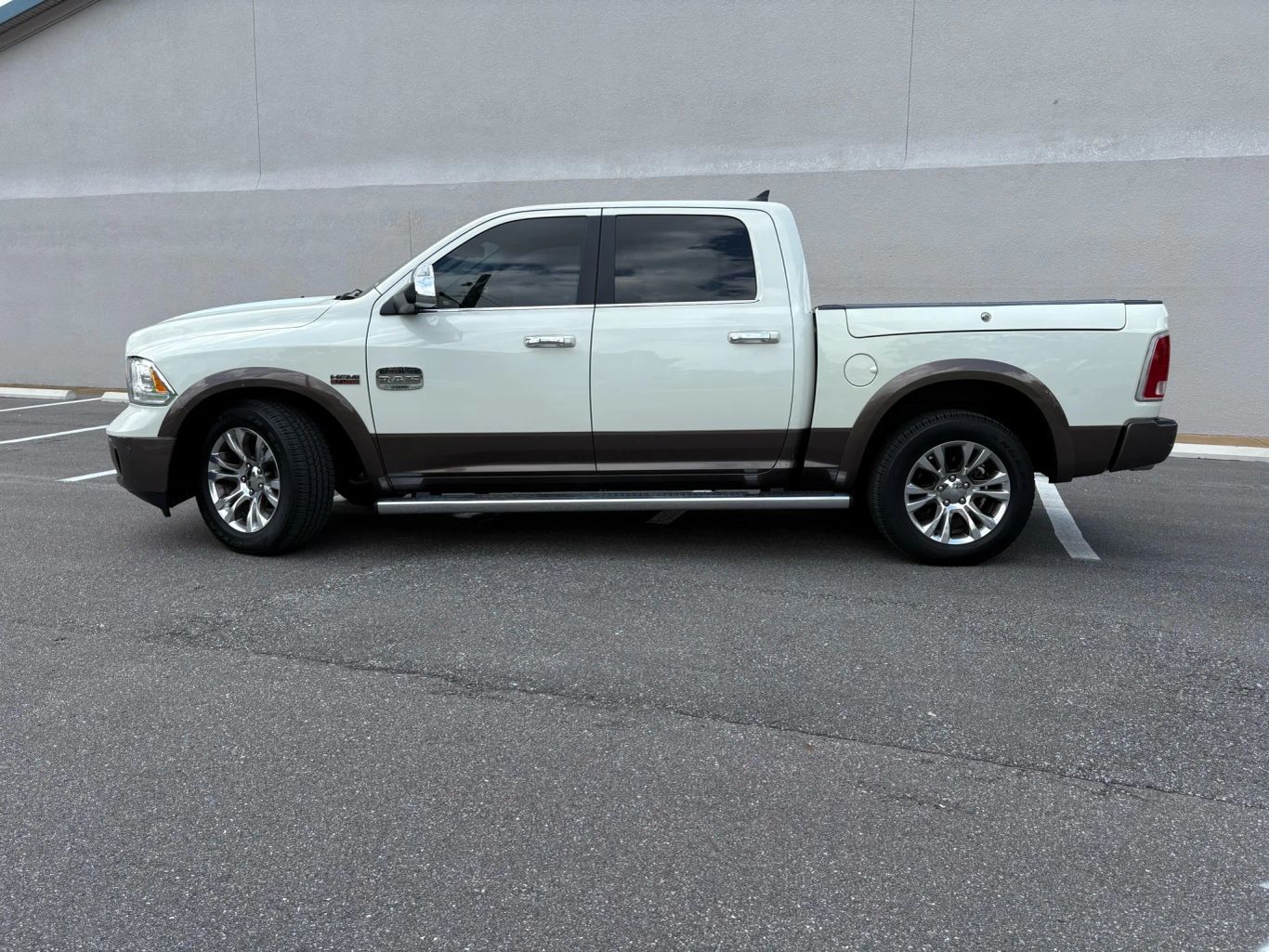 2017 RAM 1500 CREW CAB PICKUP V8, HEMI, 5.7 LITER LARAMIE LONGHORN PICKUP 4D 5 1/2 FT - Tampa Motor Cars