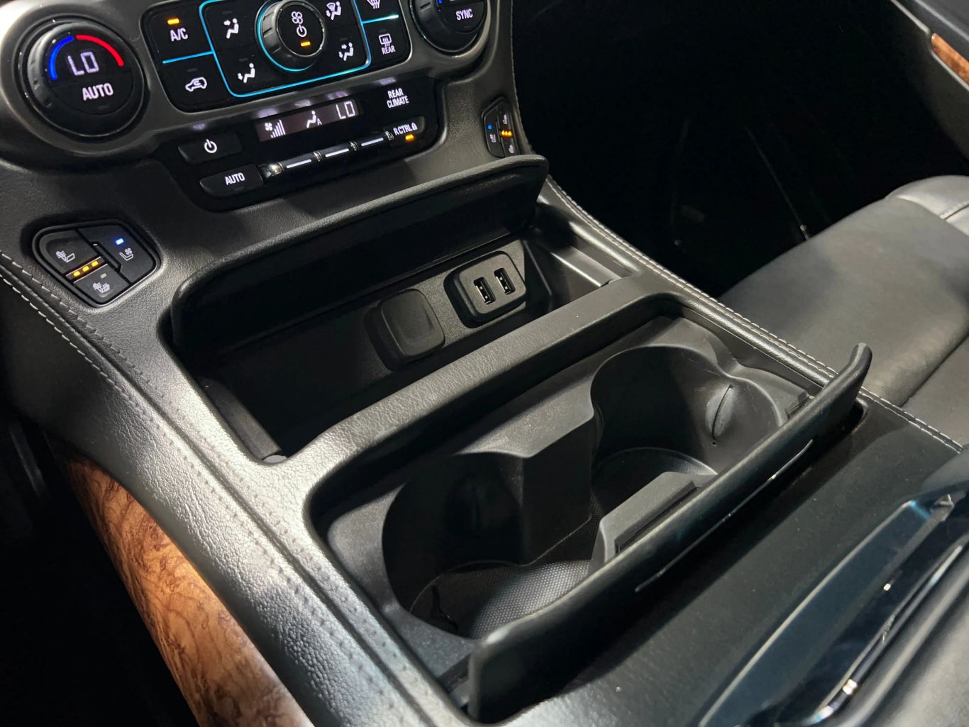 2019 CHEVROLET TAHOE SUV V8, ECOTEC3, 5.3 LITER PREMIER SPORT UTILITY 4D