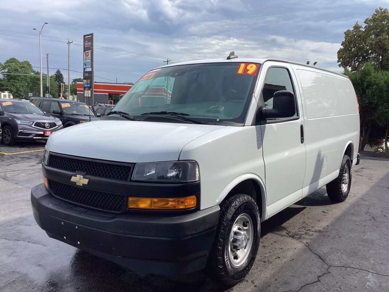 2019 Chevrolet Express 2500 Cargo - Image 6