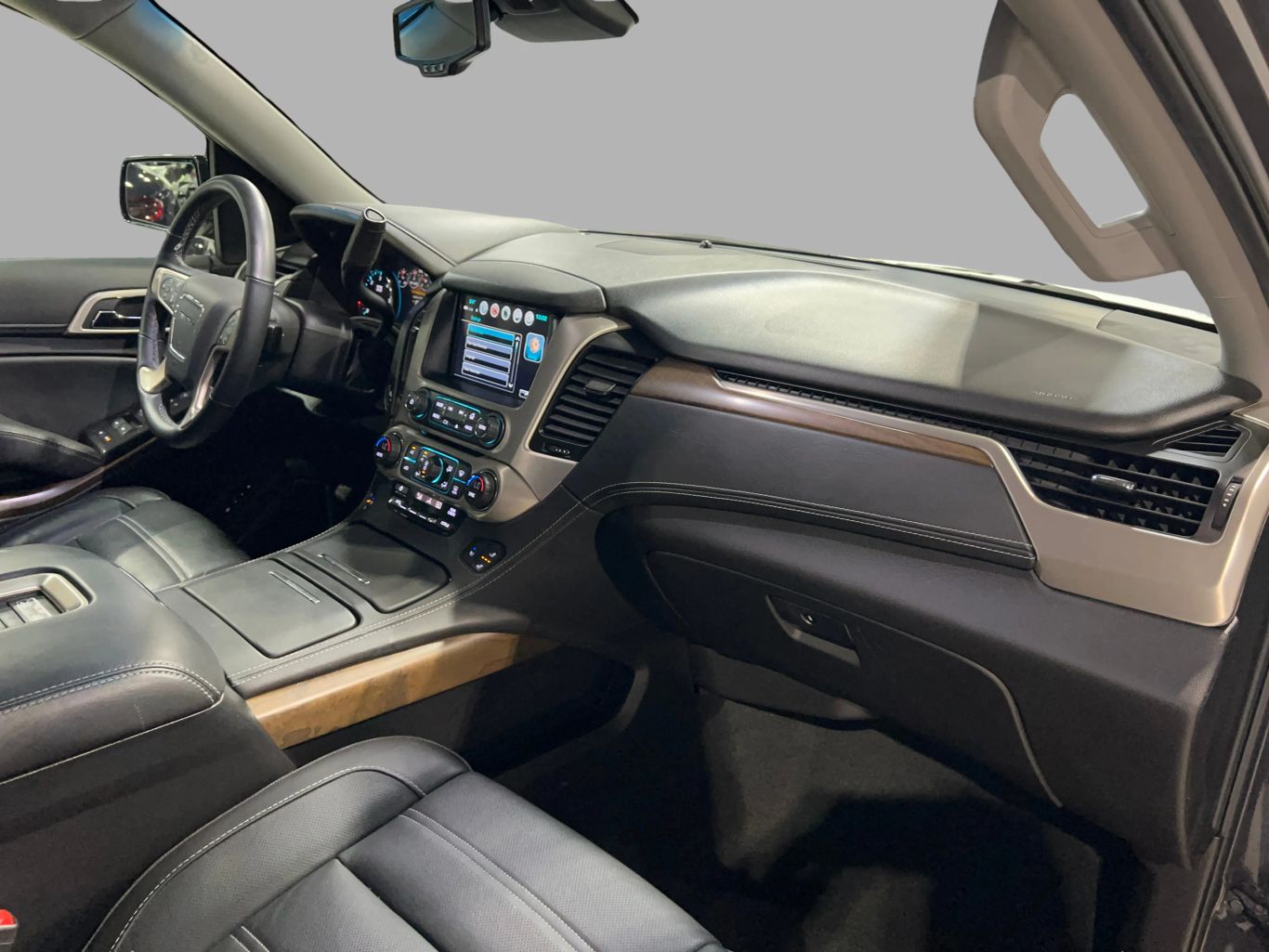2018 GMC YUKON SUV V8, ECOTEC3, 6.2 LITER DENALI SPORT UTILITY 4D