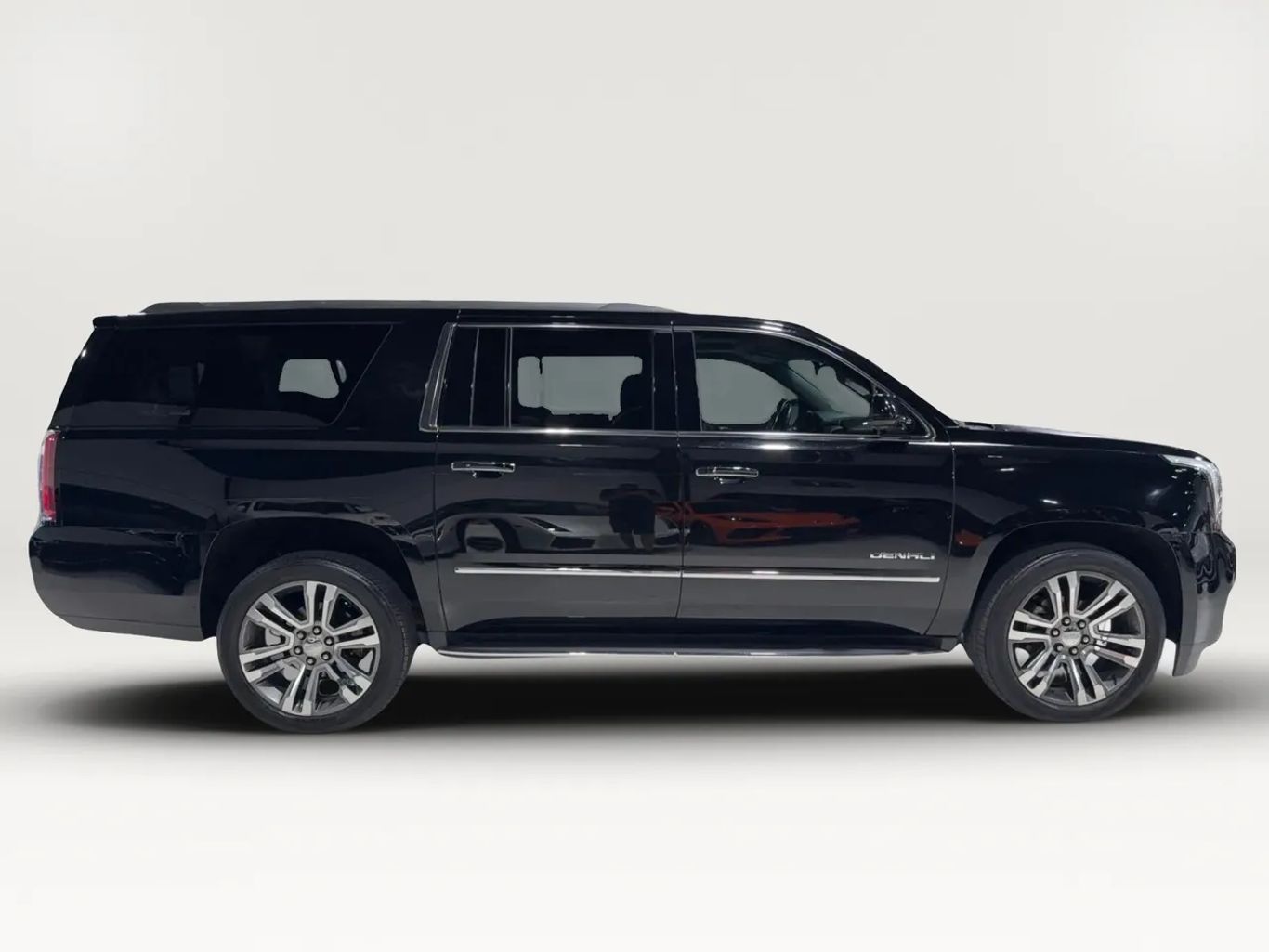 2017 GMC YUKON XL SUV V8, ECOTEC3, 6.2 LITER DENALI SPORT UTILITY 4D