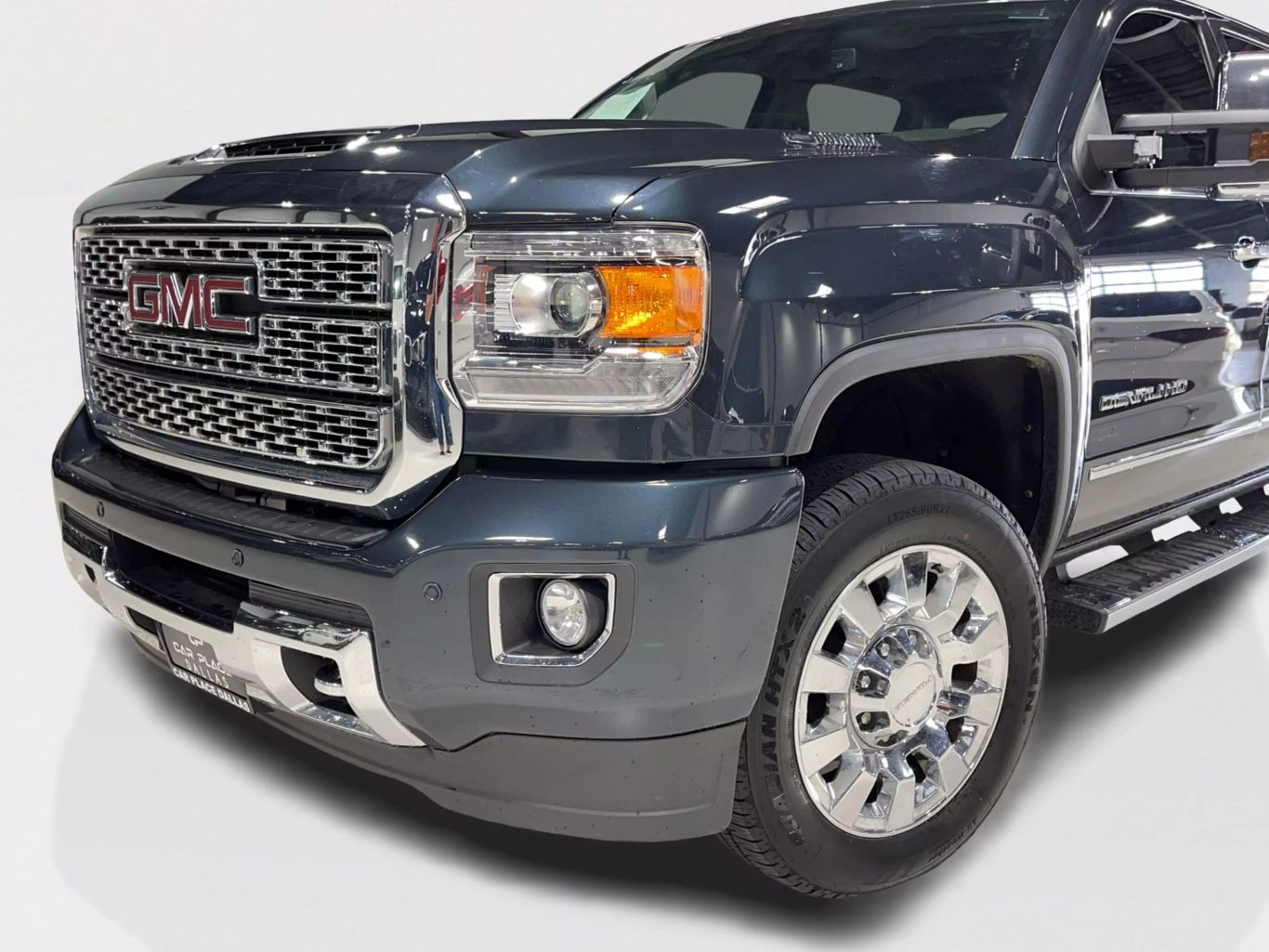 2019 GMC SIERRA 2500 HD CREW CAB PICKUP V8, TURBO DIESEL, 6.6 LITER DENALI PICKUP 4D 6 1/2 FT