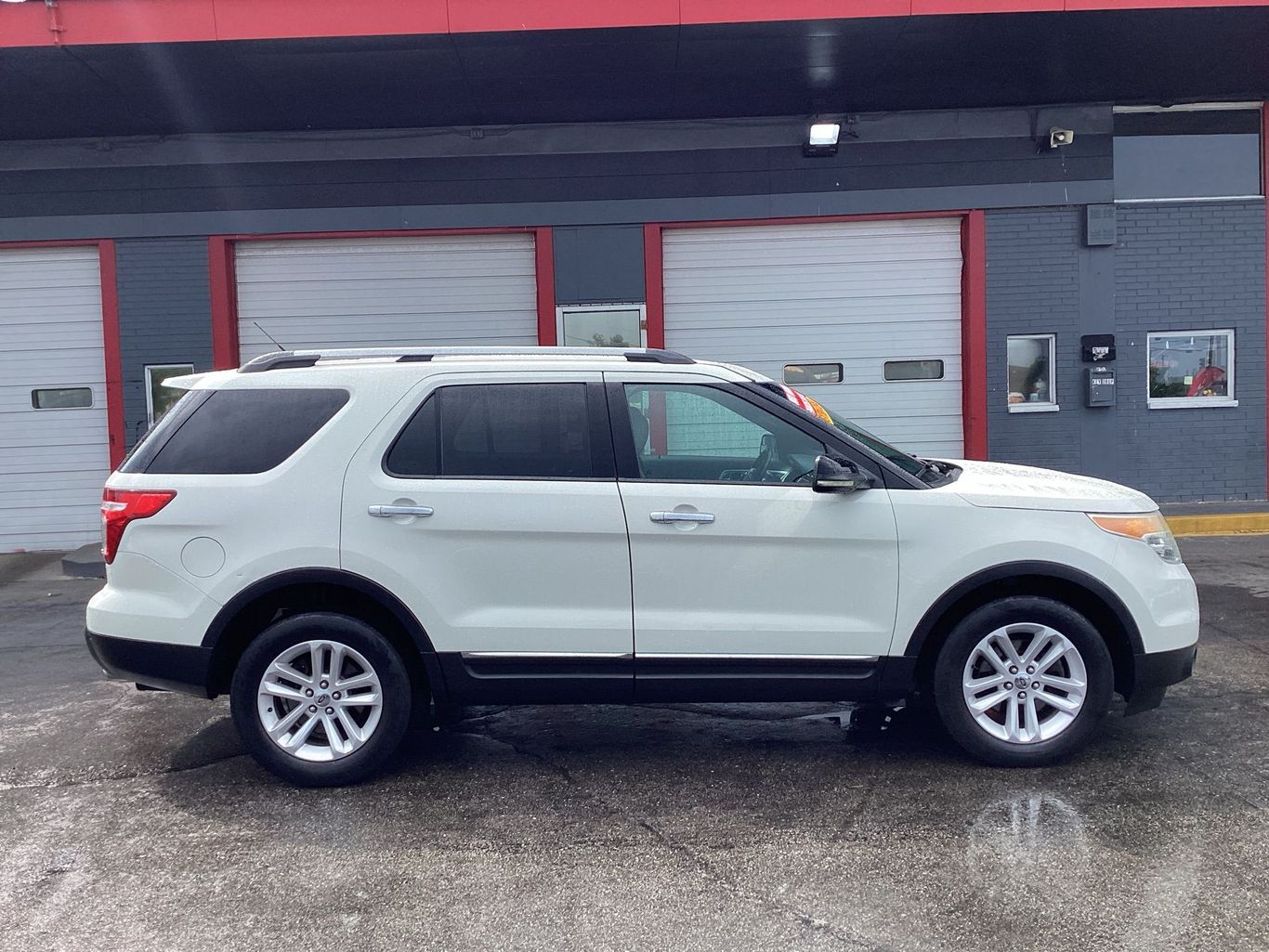 2011 Ford Explorer - Image 1
