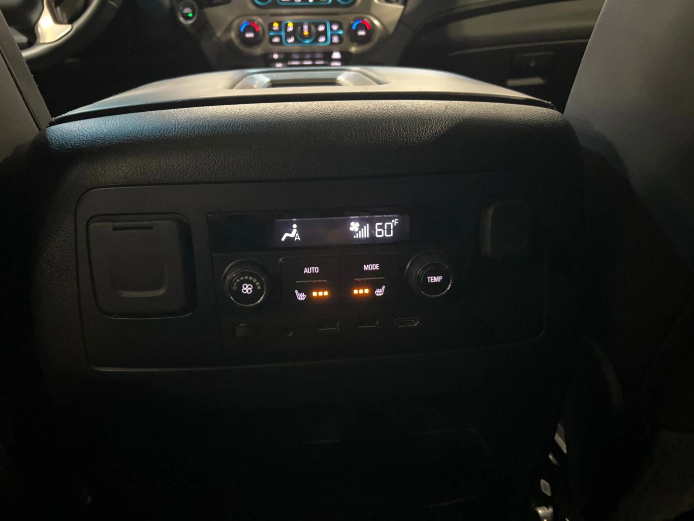 2018 GMC YUKON SUV V8, ECOTEC3, 6.2 LITER DENALI SPORT UTILITY 4D