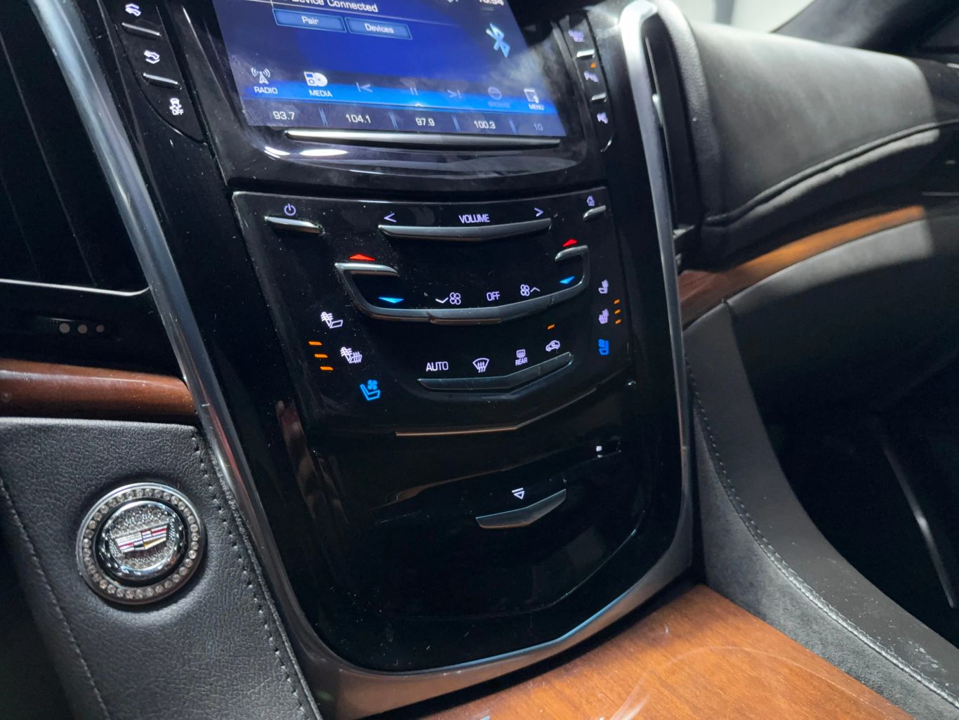 2018 CADILLAC ESCALADE SUV V8, 6.2 LITER SPORT UTILITY 4D