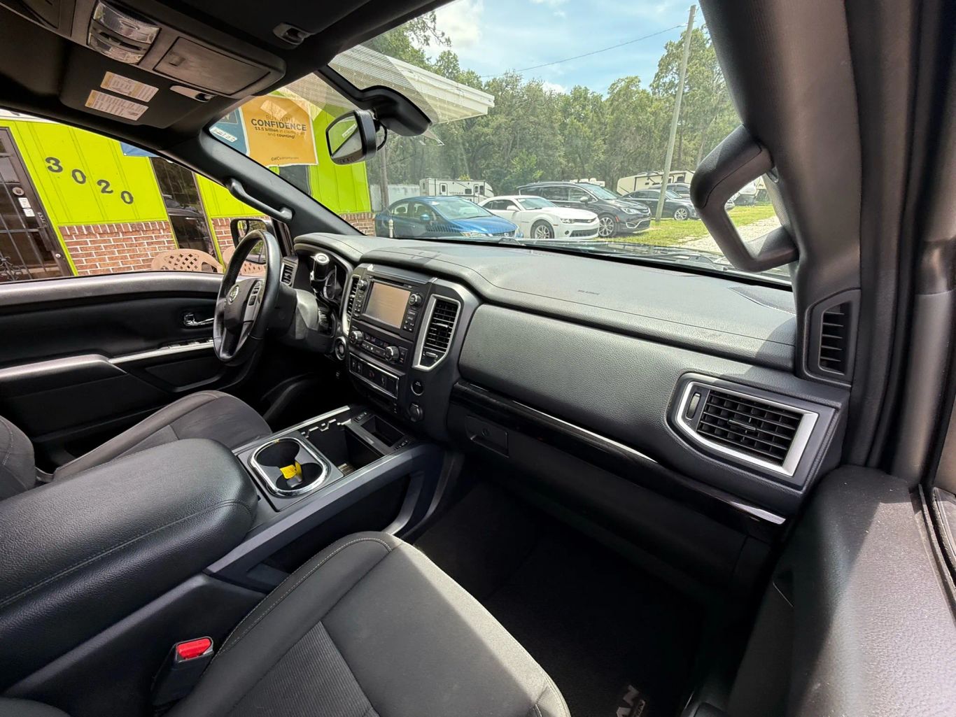 2018 NISSAN TITAN CREW CAB PICKUP V8, 5.6 LITER SV PICKUP 4D 5 1/2 FT