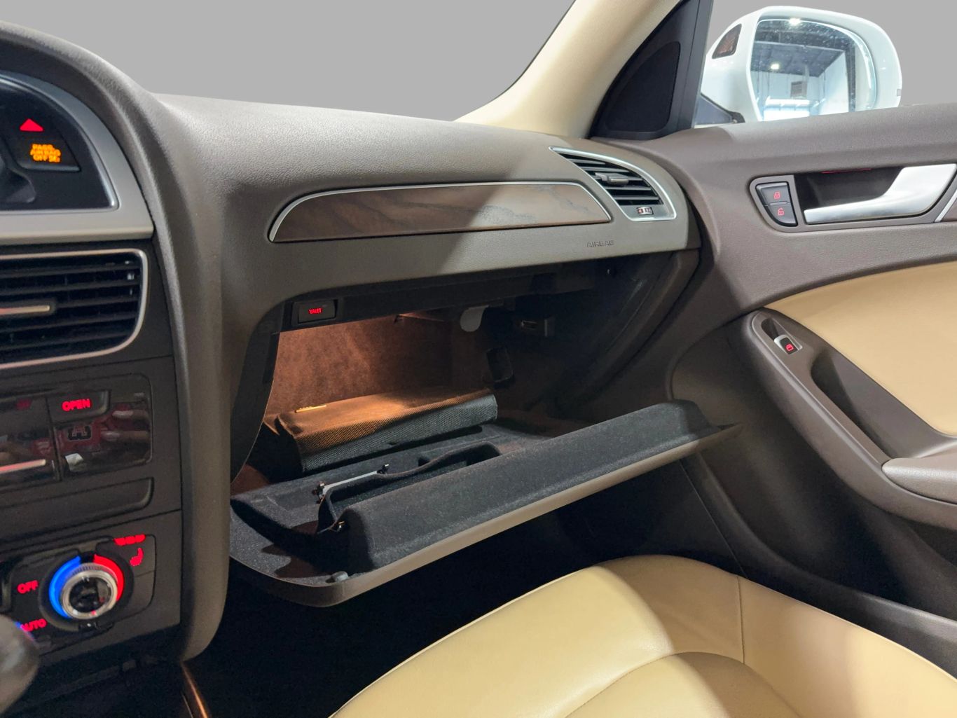 2015 AUDI A4 SEDAN 4-CYL, TURBO, 2.0 LITER PREMIUM PLUS SEDAN 4D