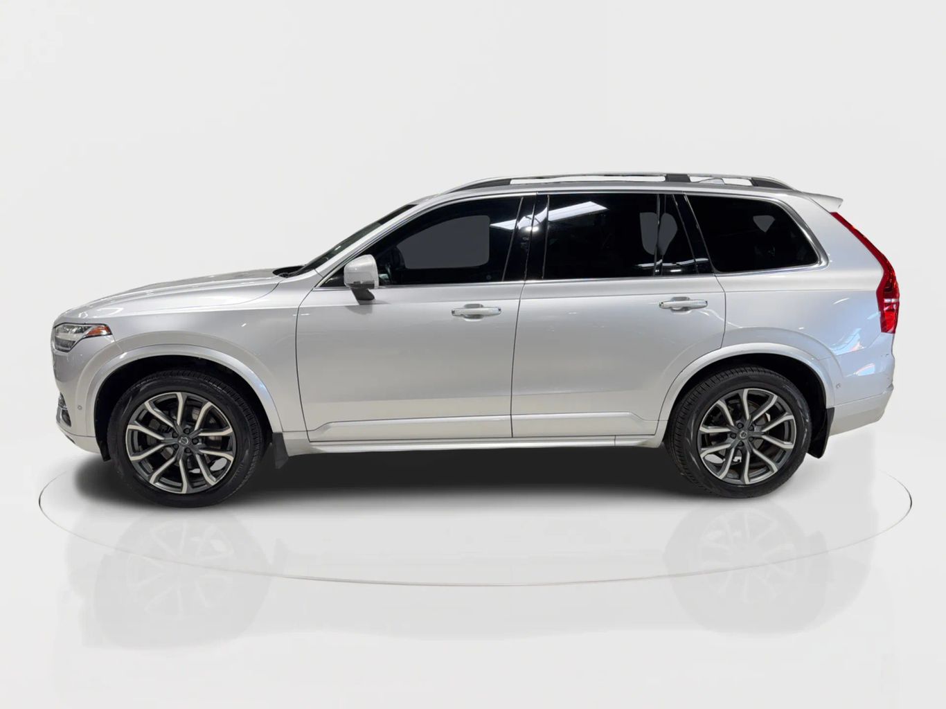 2017 VOLVO XC90 SUV 4-CYL, DRV-E SPRCHGD 2.0T T6 MOMENTUM SPORT UTILITY 4D