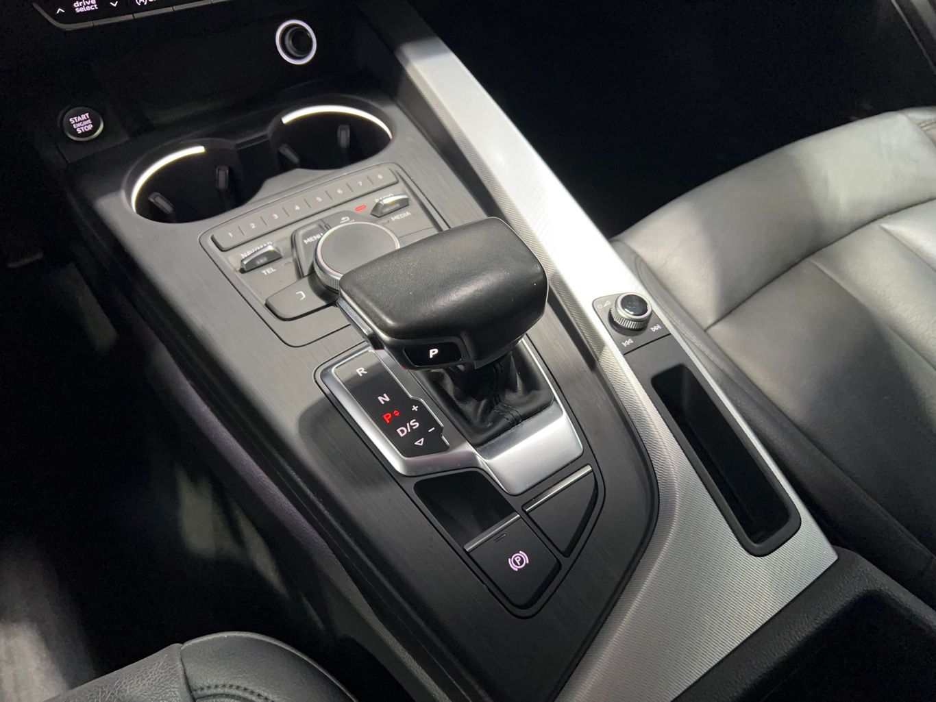 2017 AUDI A4 SEDAN 4-CYL, TURBO, 2.0 LITER PREMIUM SEDAN 4D