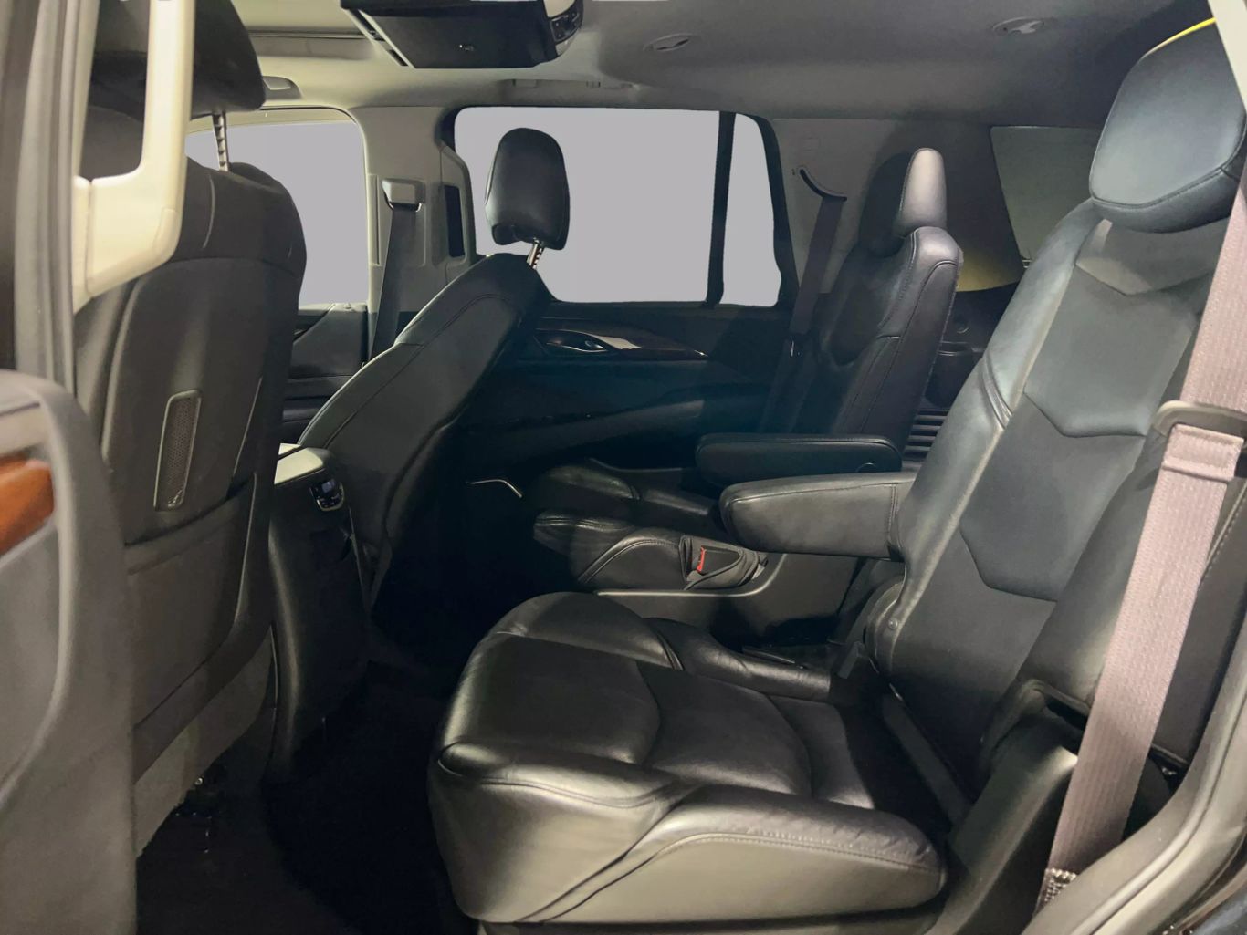 2017 CADILLAC ESCALADE SUV V8, 6.2 LITER LUXURY SPORT UTILITY 4D