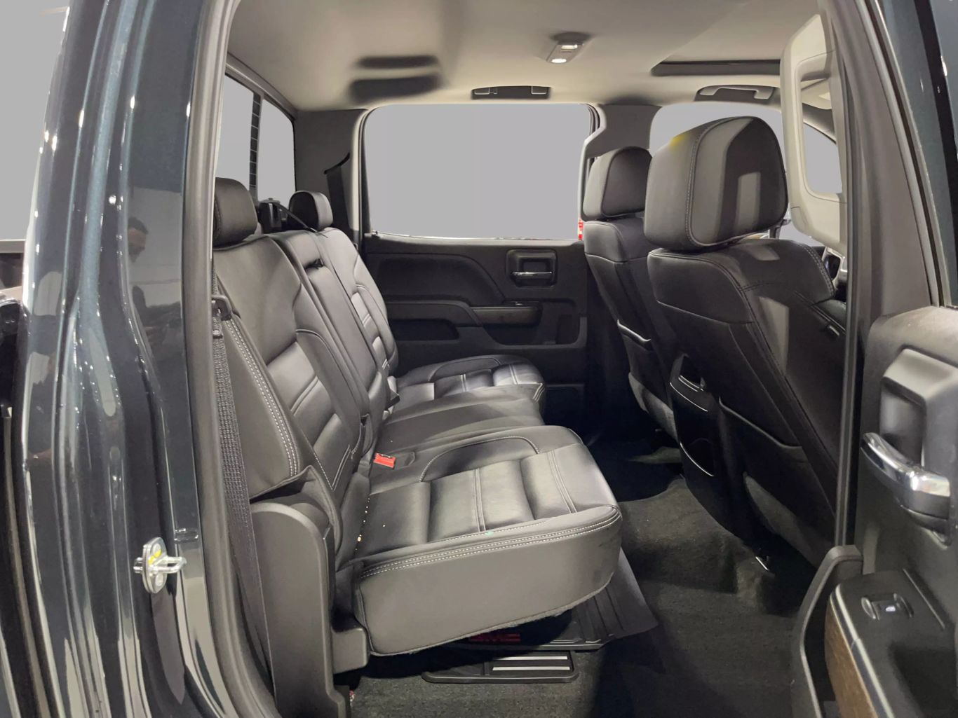 2019 GMC SIERRA 2500 HD CREW CAB PICKUP V8, TURBO DIESEL, 6.6 LITER DENALI PICKUP 4D 6 1/2 FT