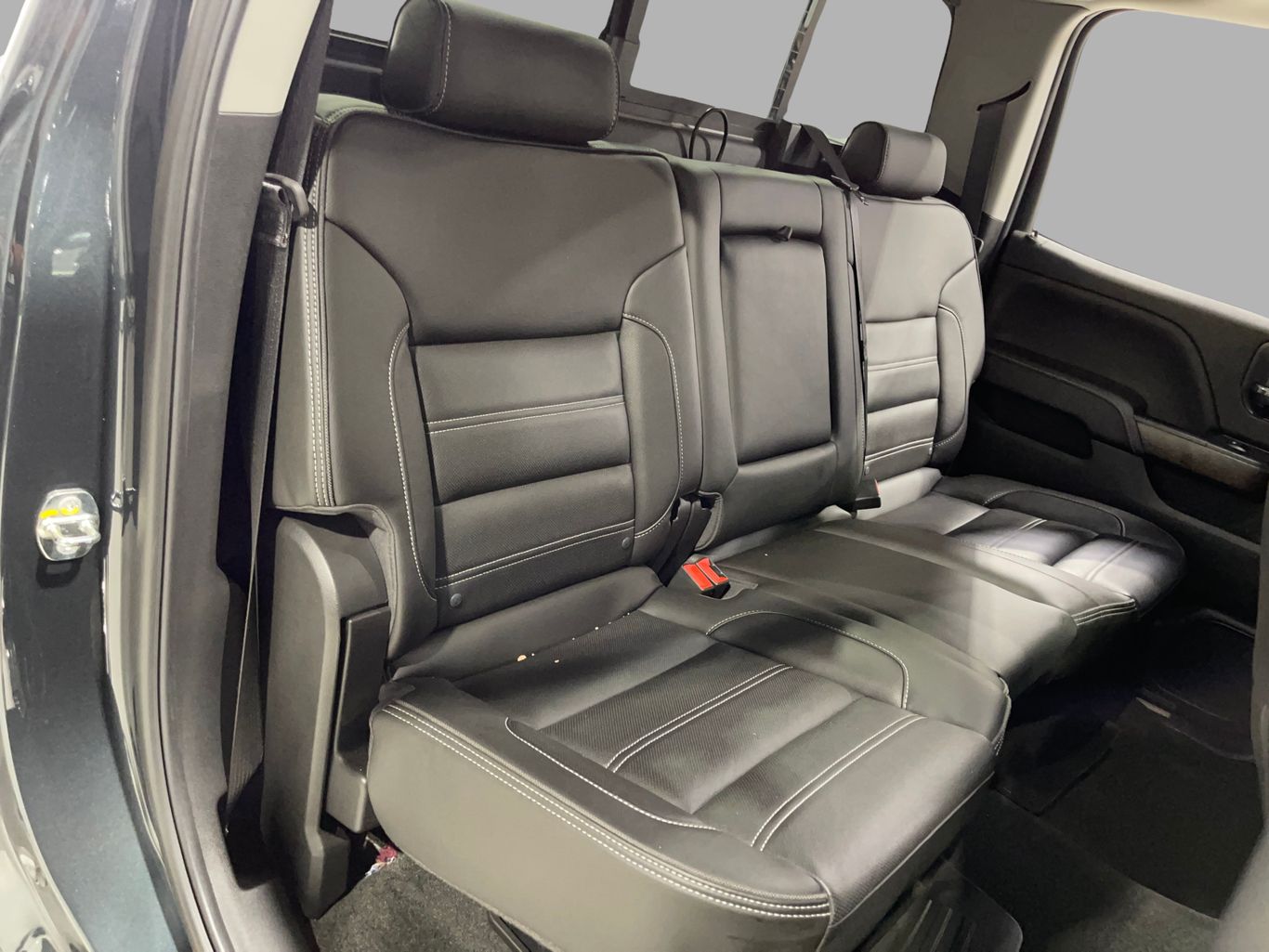 2019 GMC SIERRA 2500 HD CREW CAB PICKUP V8, TURBO DIESEL, 6.6 LITER DENALI PICKUP 4D 6 1/2 FT
