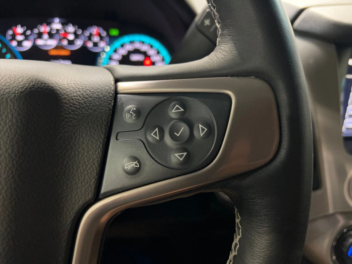 2018 GMC YUKON SUV V8, ECOTEC3, 6.2 LITER DENALI SPORT UTILITY 4D