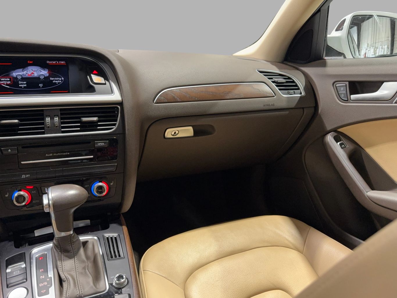 2015 AUDI A4 SEDAN 4-CYL, TURBO, 2.0 LITER PREMIUM PLUS SEDAN 4D
