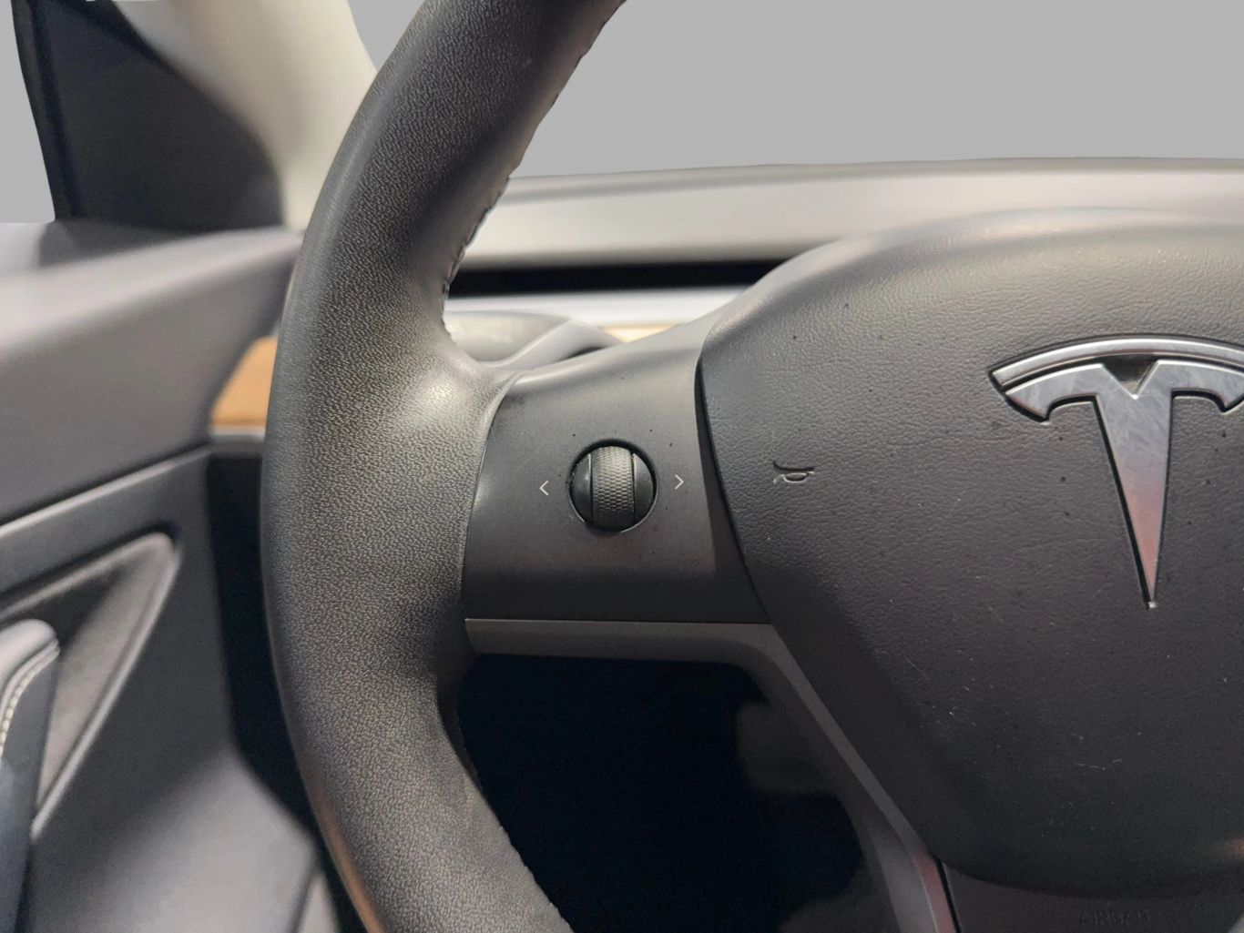 2020 TESLA MODEL 3 SEDAN AC ELECTRIC MOTOR STANDARD RANGE PLUS SEDAN 4D