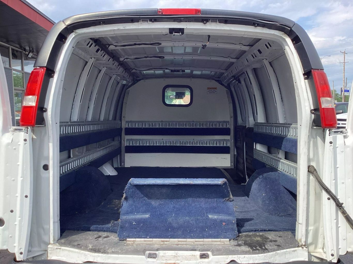 2019 Chevrolet Express 2500 Cargo - Image 12