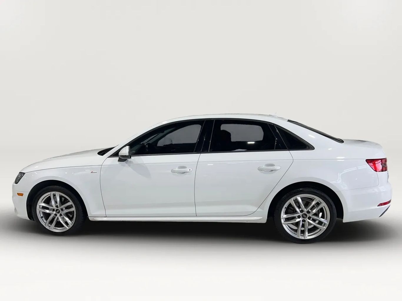 2017 AUDI A4 SEDAN 4-CYL, TURBO, 2.0 LITER ULTRA PREMIUM SEDAN 4D