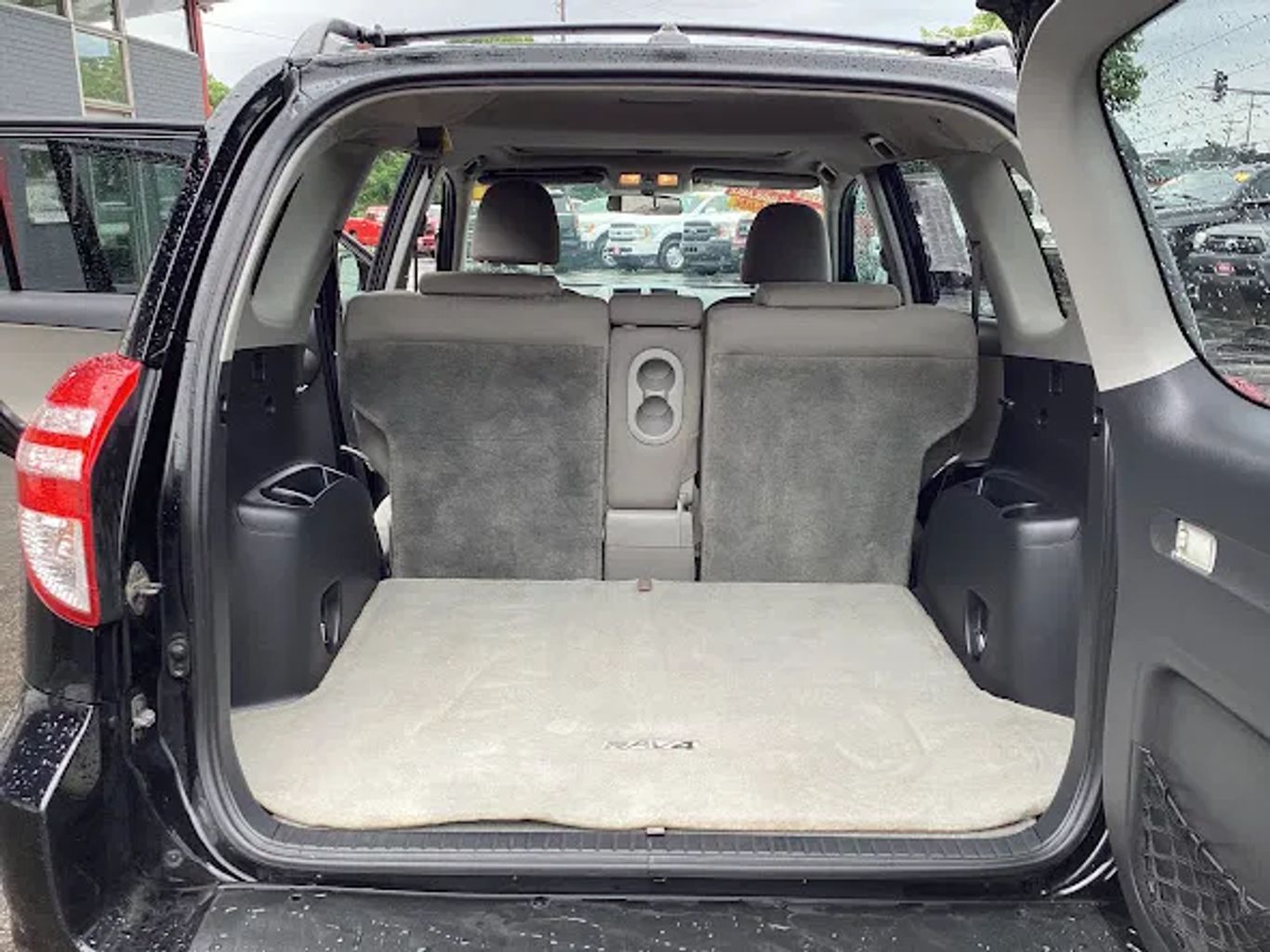 2011 Toyota Rav4 - Image 13