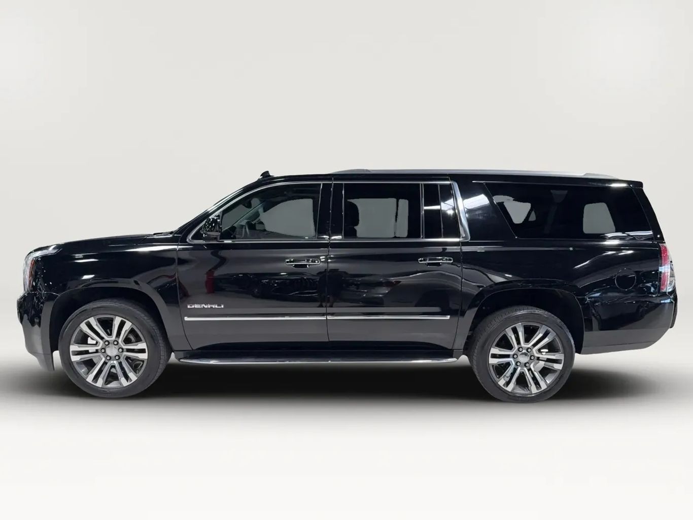 2017 GMC YUKON XL SUV V8, ECOTEC3, 6.2 LITER DENALI SPORT UTILITY 4D