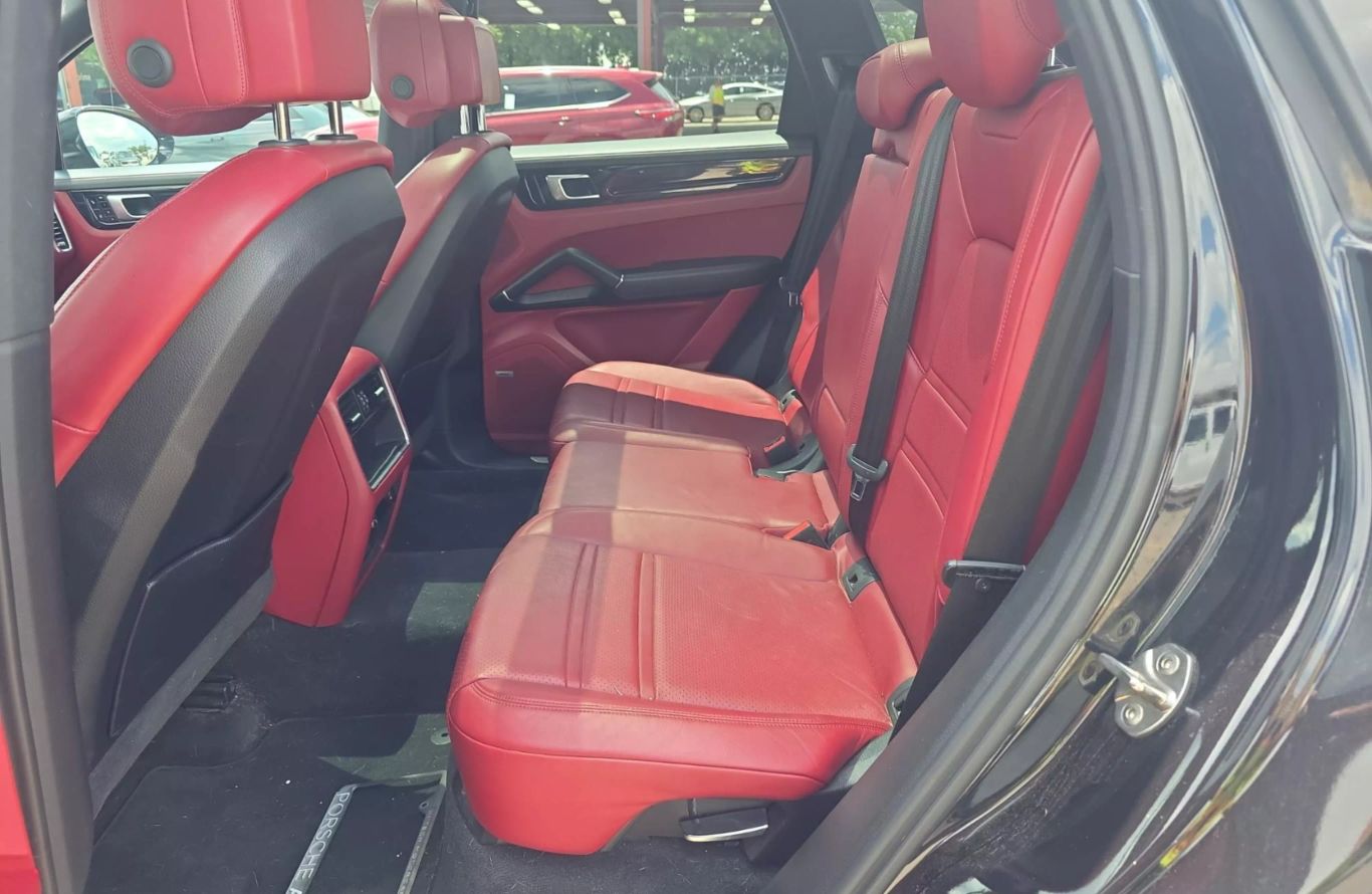 2019 PORSCHE CAYENNE SUV V6, TURBO, 3.0 LITER SPORT UTILITY 4D