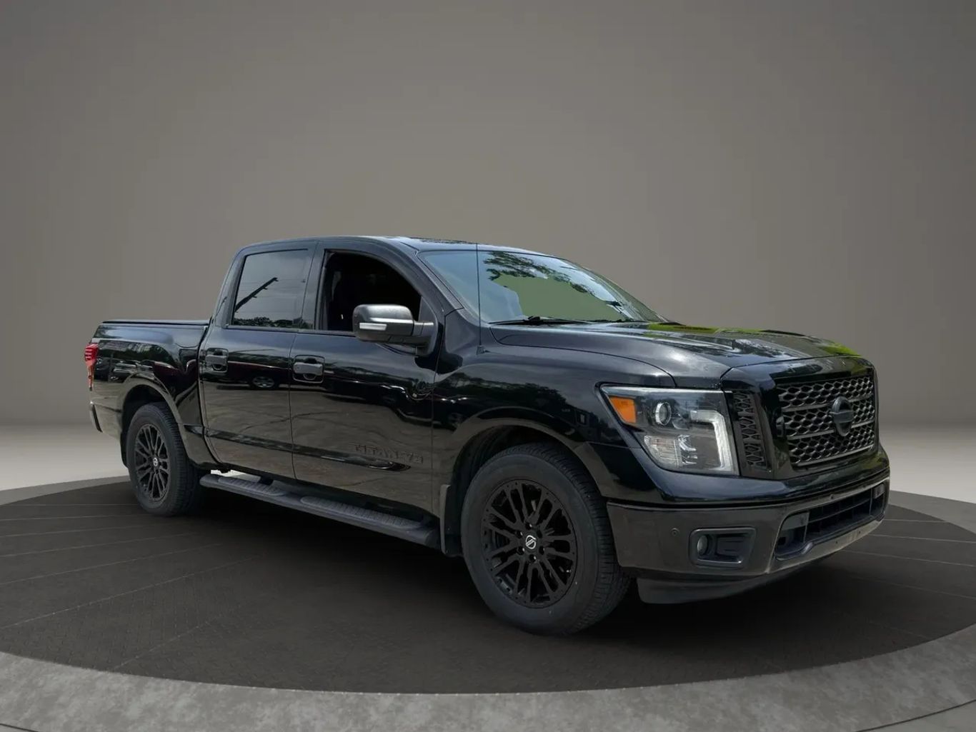 2018 NISSAN TITAN CREW CAB PICKUP V8, 5.6 LITER SV PICKUP 4D 5 1/2 FT