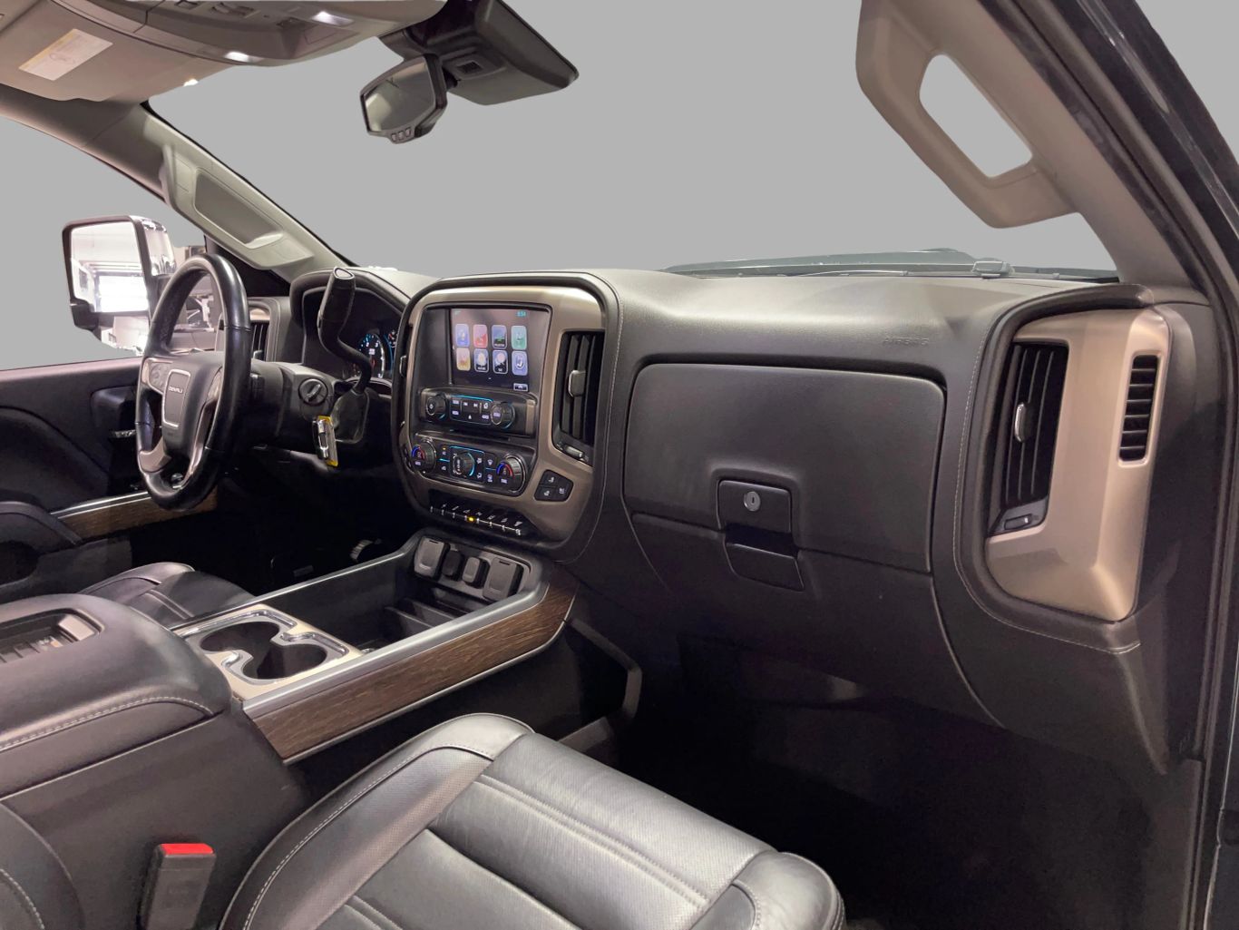 2019 GMC SIERRA 2500 HD CREW CAB PICKUP V8, TURBO DIESEL, 6.6 LITER DENALI PICKUP 4D 6 1/2 FT
