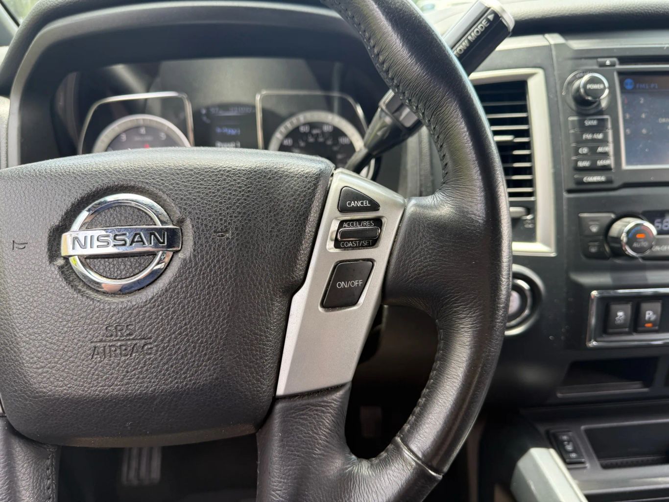 2018 NISSAN TITAN CREW CAB PICKUP V8, 5.6 LITER SV PICKUP 4D 5 1/2 FT