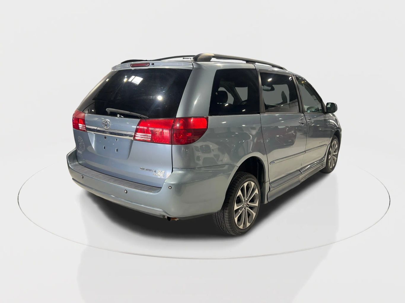 2004 TOYOTA SIENNA VAN V6, 3.3 LITER XLE MINIVAN 4D