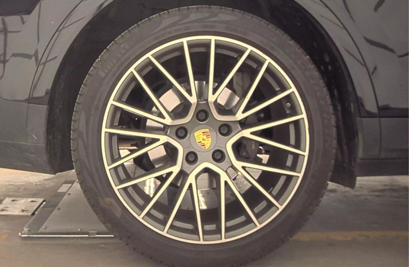 2019 PORSCHE CAYENNE SUV V6, TURBO, 3.0 LITER SPORT UTILITY 4D