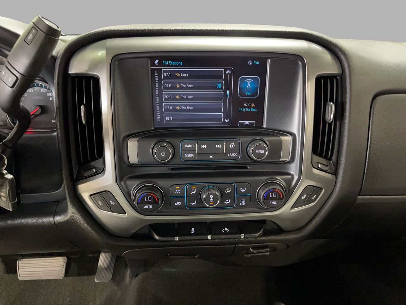 2017 CHEVROLET SILVERADO 1500 CREW CAB PICKUP V6, ECOTEC3, 4.3L LT PICKUP 4D 5 3/4 FT