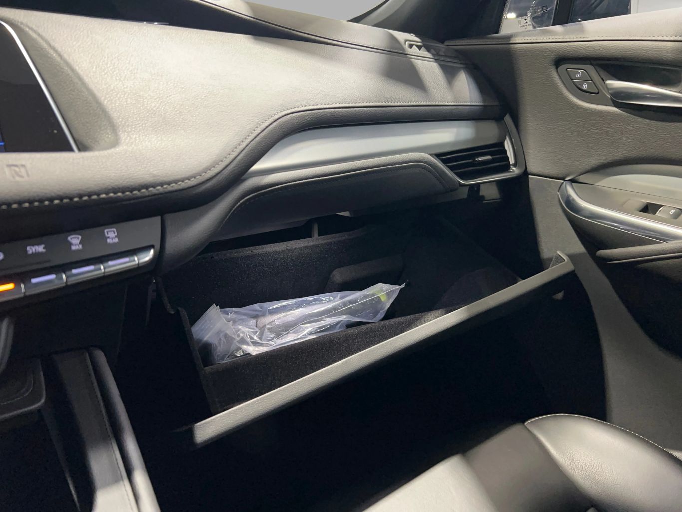 2019 CADILLAC XT4 SUV 4-CYL, TURBO, 2.0 LITER PREMIUM LUXURY SPORT UTILITY 4D