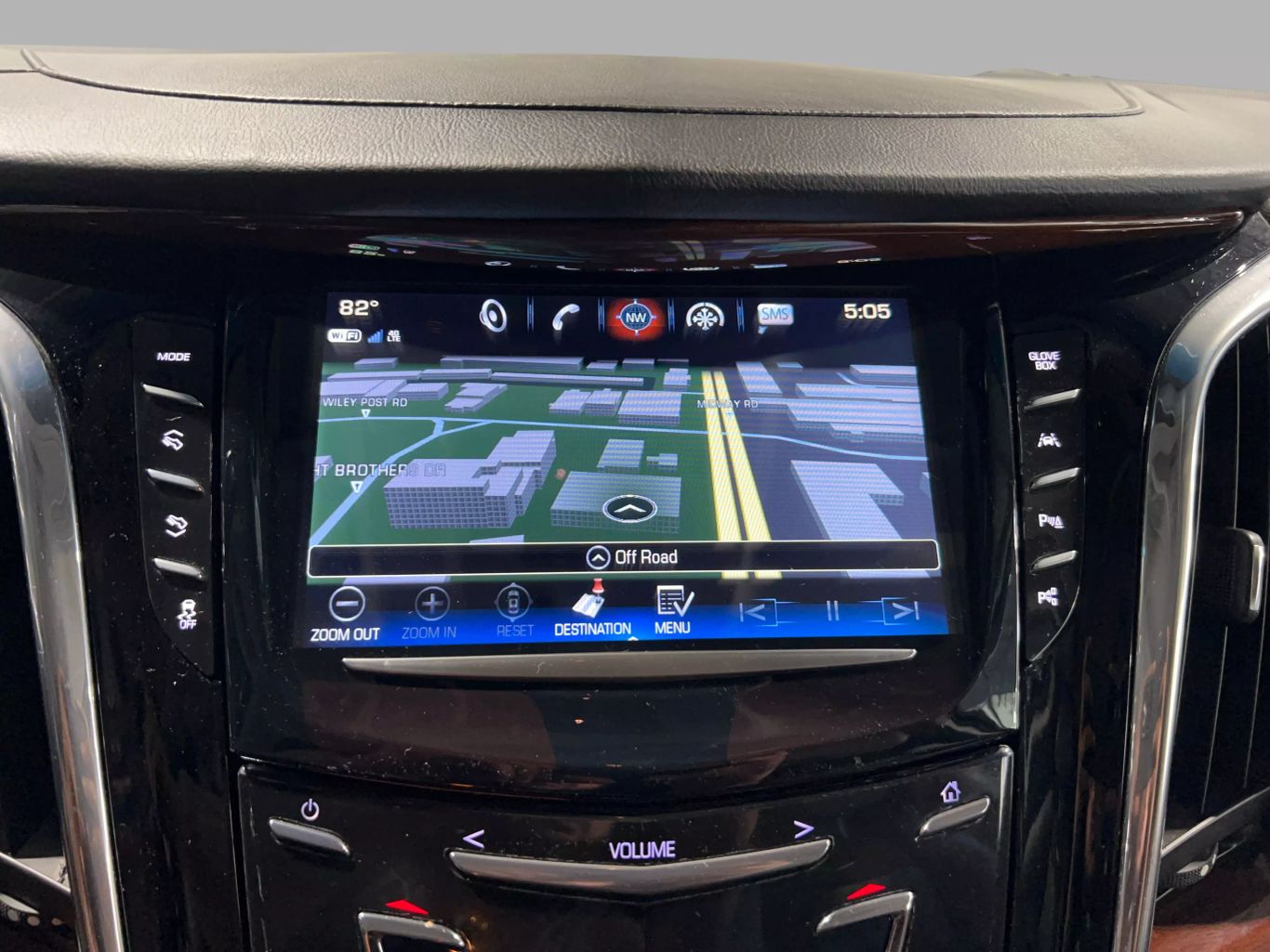 2017 CADILLAC ESCALADE SUV V8, 6.2 LITER LUXURY SPORT UTILITY 4D