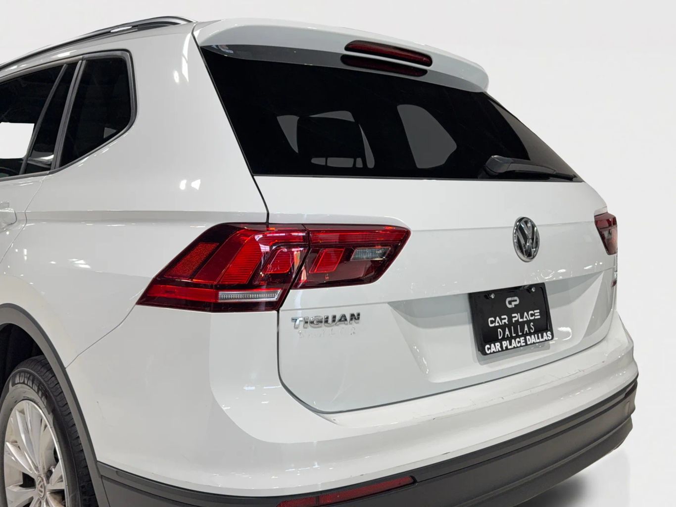 2018 VOLKSWAGEN TIGUAN SUV 4-CYL, TURBO, 2.0 LITER 2.0T S 4MOTION SPORT UTILITY 4D