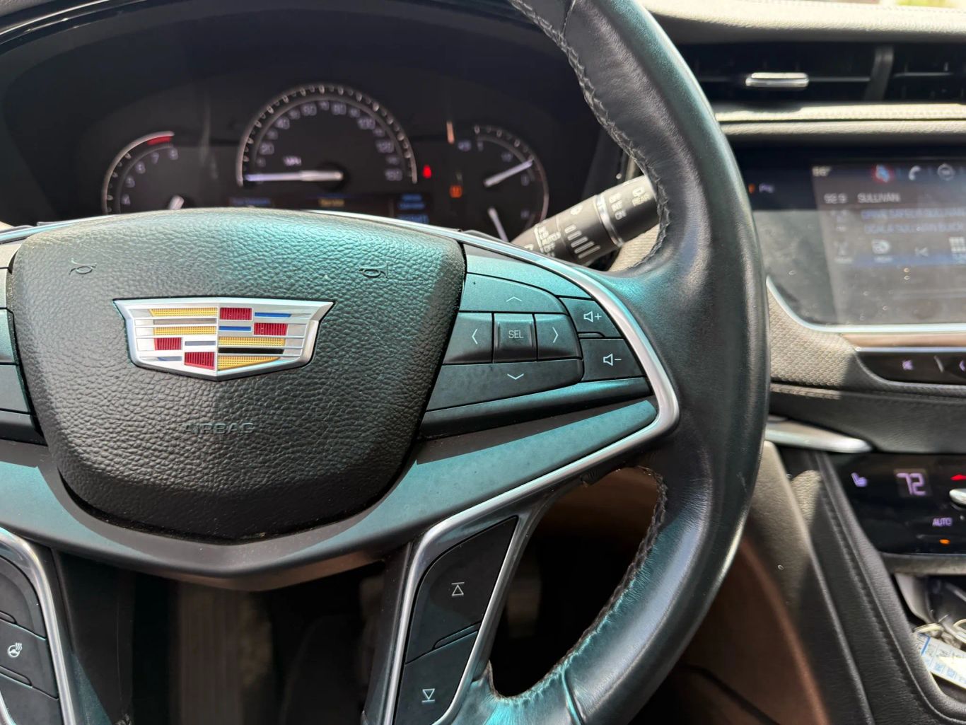 2017 CADILLAC XT5 SUV V6, 3.6 LITER LUXURY SPORT UTILITY 4D