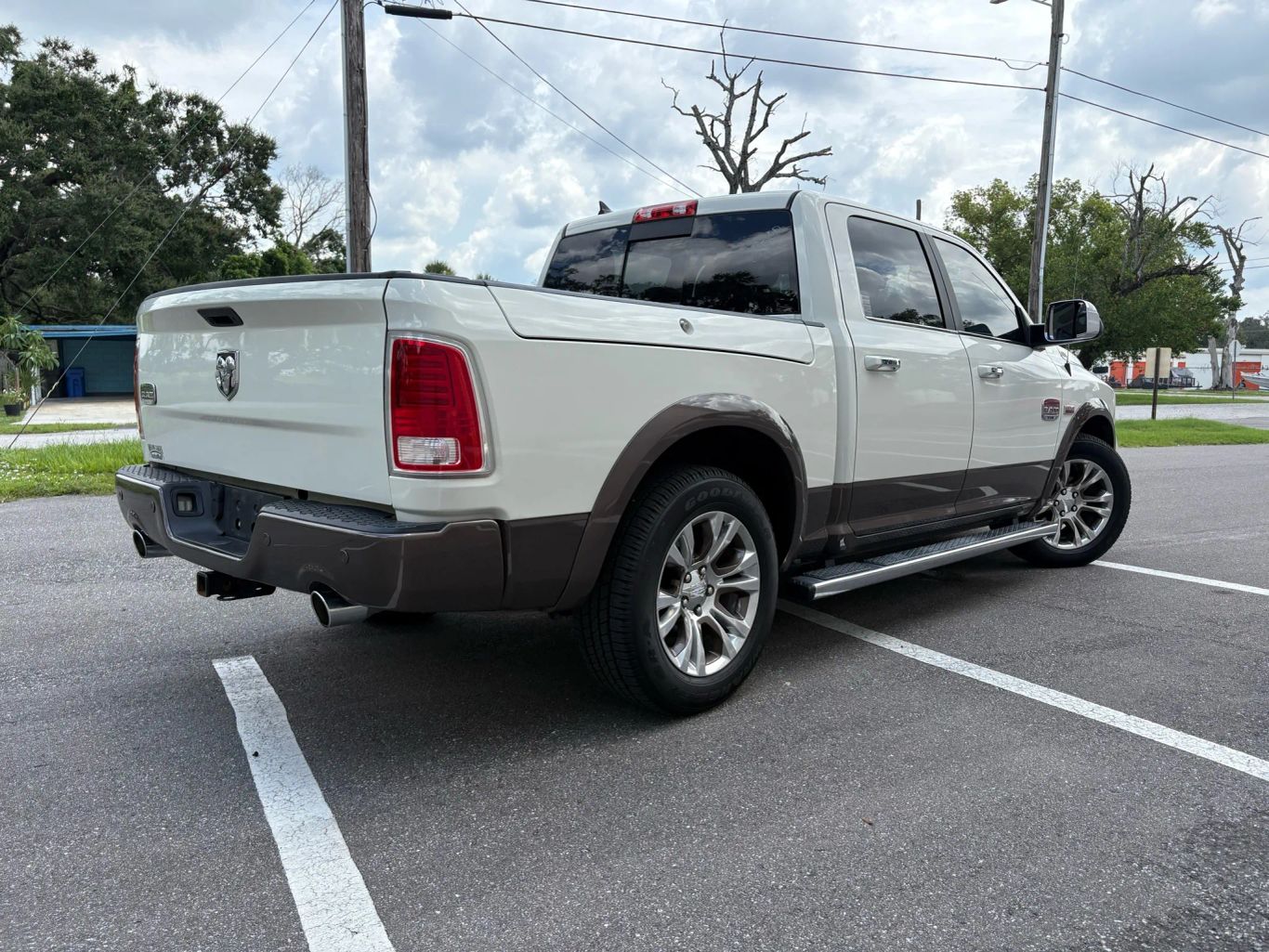 2017 RAM 1500 CREW CAB PICKUP V8, HEMI, 5.7 LITER LARAMIE LONGHORN PICKUP 4D 5 1/2 FT - Tampa Motor Cars